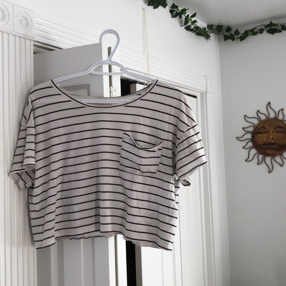 comfy Hollister striped crop!!